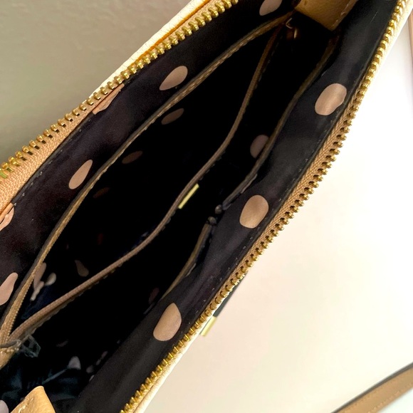 Anne Klein shoulder bag , used but like new no stain no scratches - Picture 5 of 7